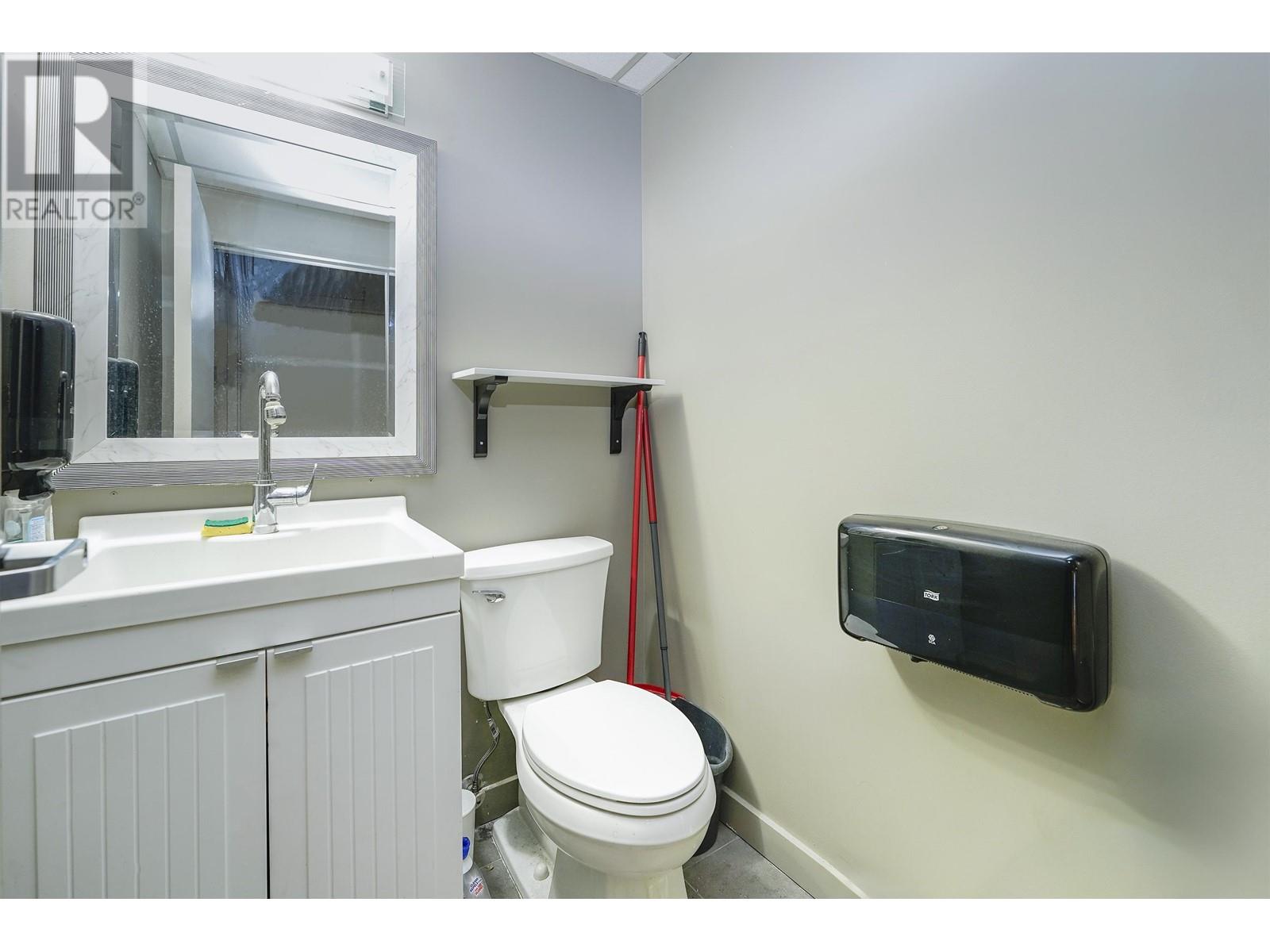 173 11860 Hammersmith Way Property Photo 17