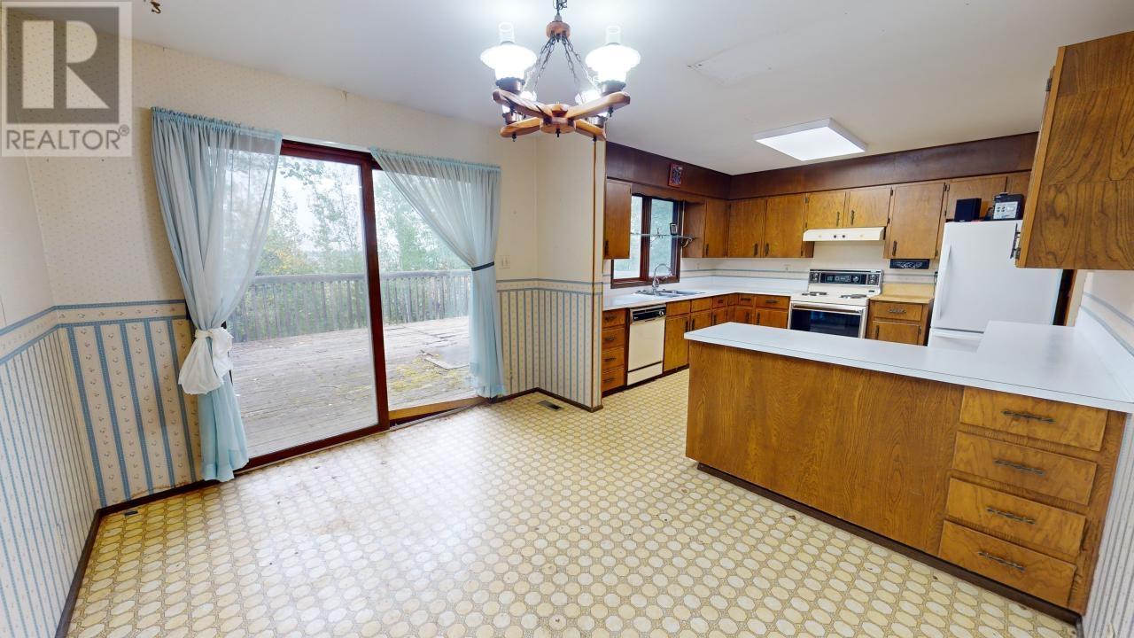 11108 85 Avenue Property Photo 6