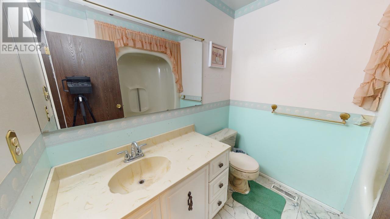 11108 85 Avenue Property Photo 22