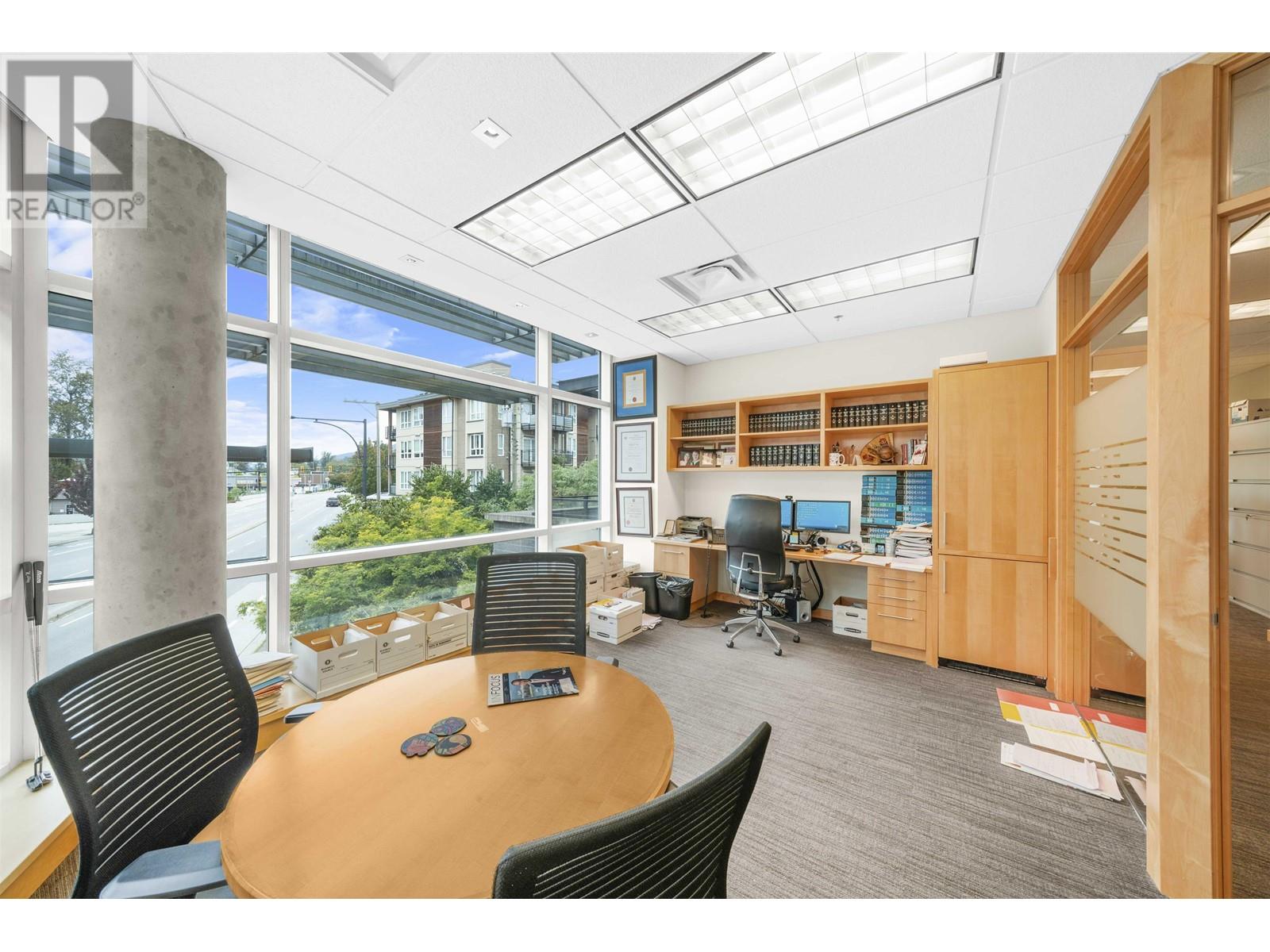 215 700 Marine Drive Property Photo 9
