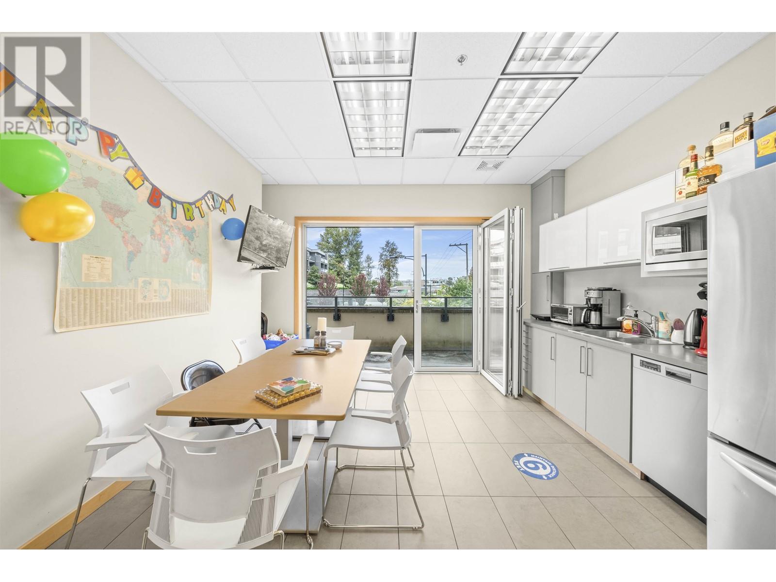 215 700 Marine Drive Property Photo 16