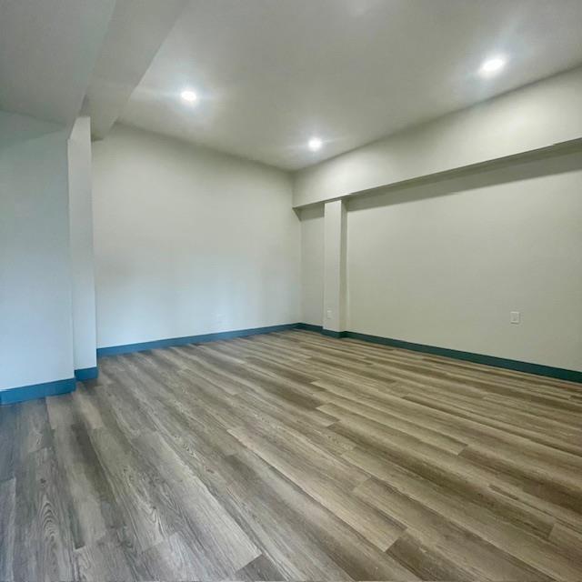 2613 Montrose Avenue Property Photo 12