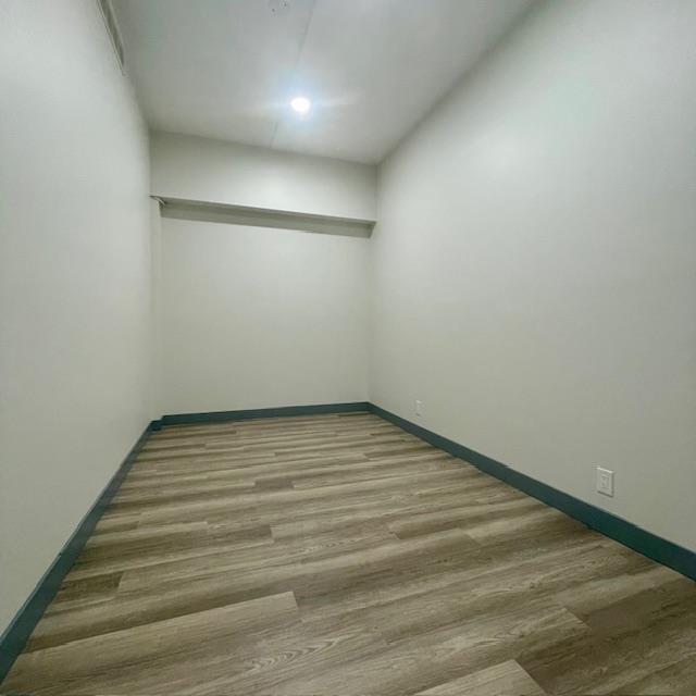 2613 Montrose Avenue Property Photo 14