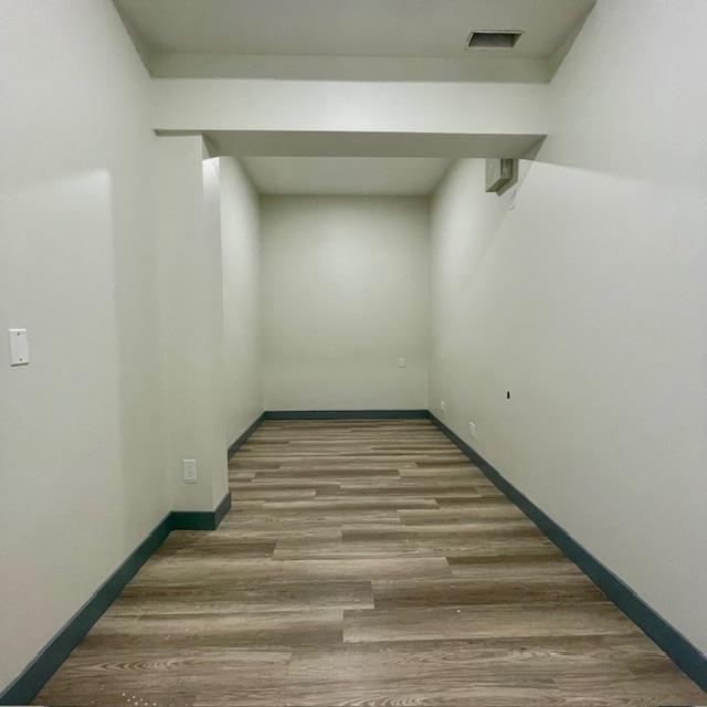 2613 Montrose Avenue Property Photo 15