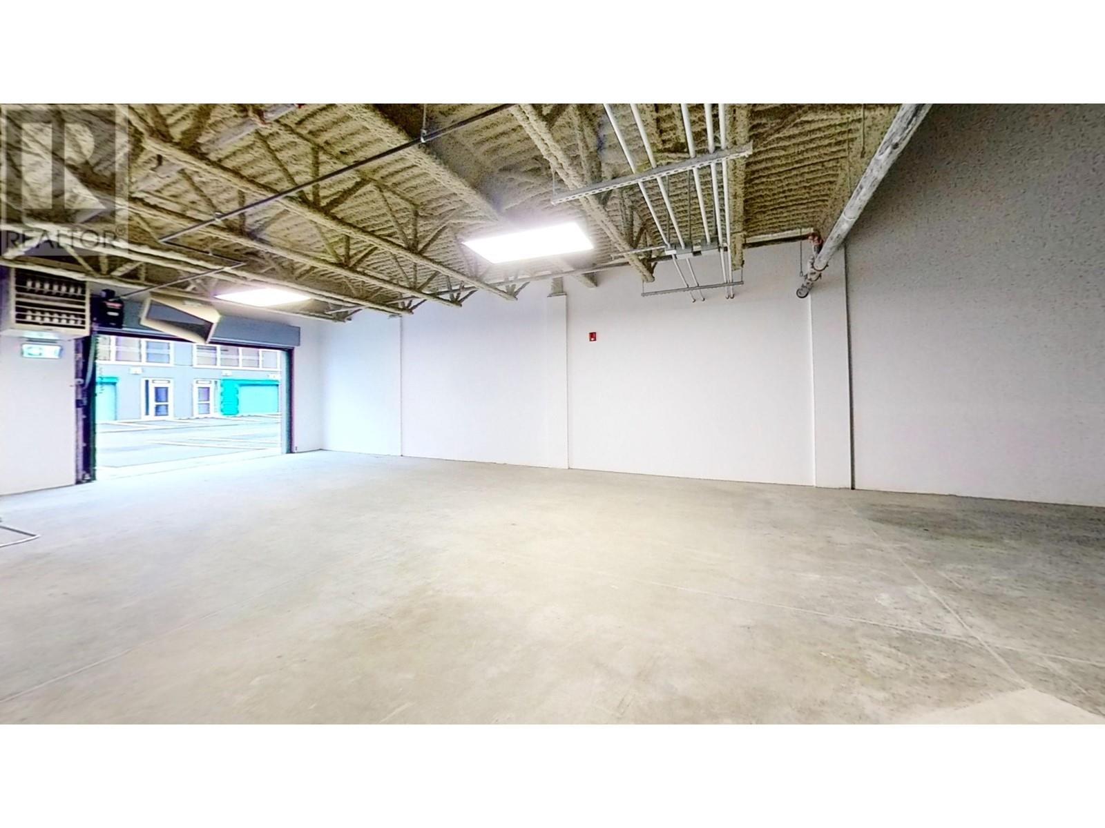 A118 4899 Vanguard Road Property Photo 7
