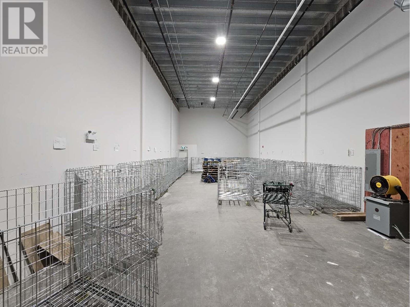 A118 4899 Vanguard Road Property Photo 12