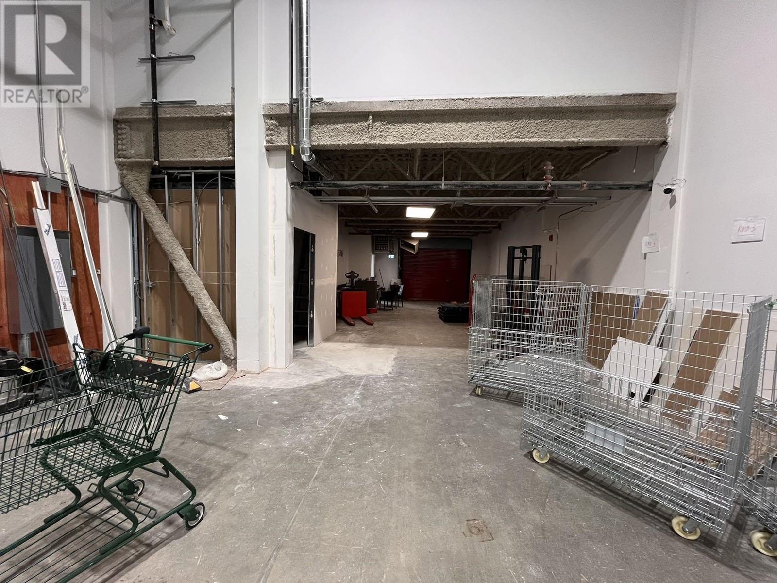 A118 4899 Vanguard Road Property Photo 16