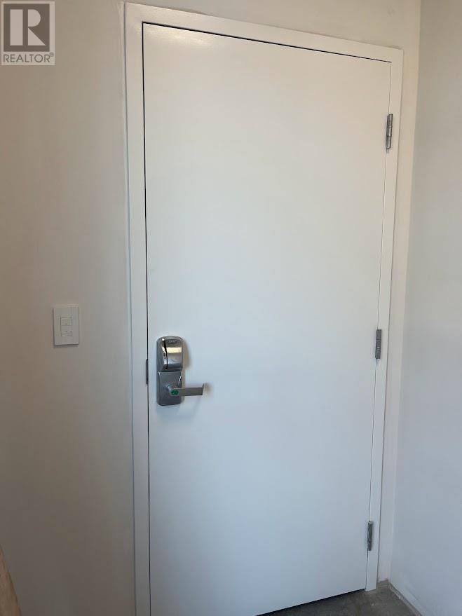 A118 4899 Vanguard Road Property Photo 24