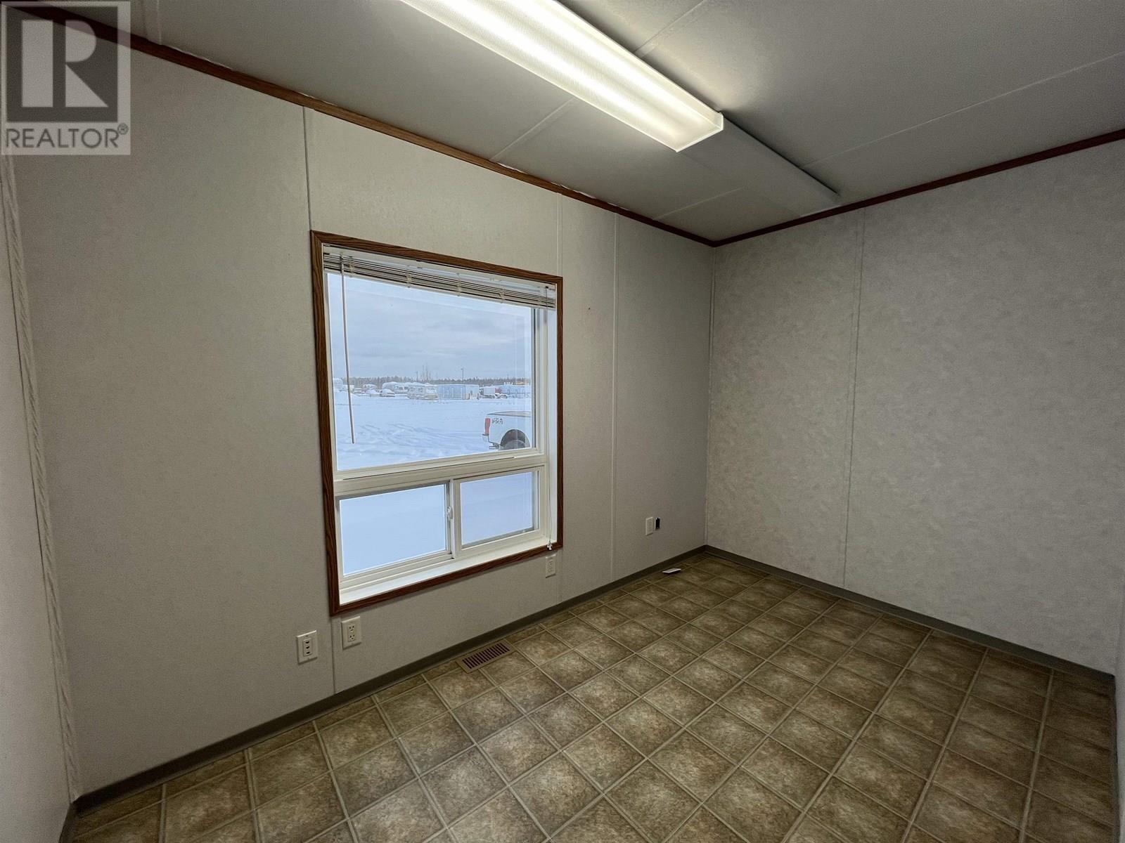 5319 44 Avenue Property Photo 23