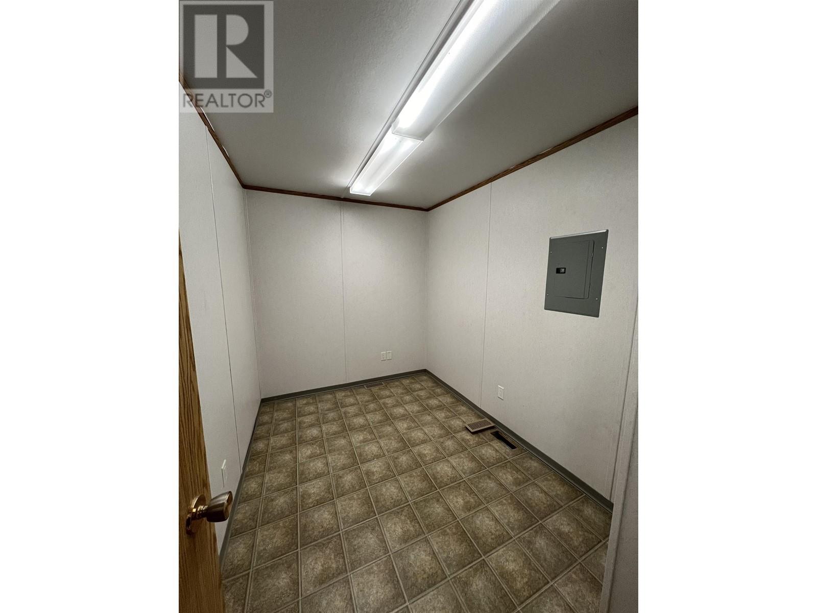 5319 44 Avenue Property Photo 25