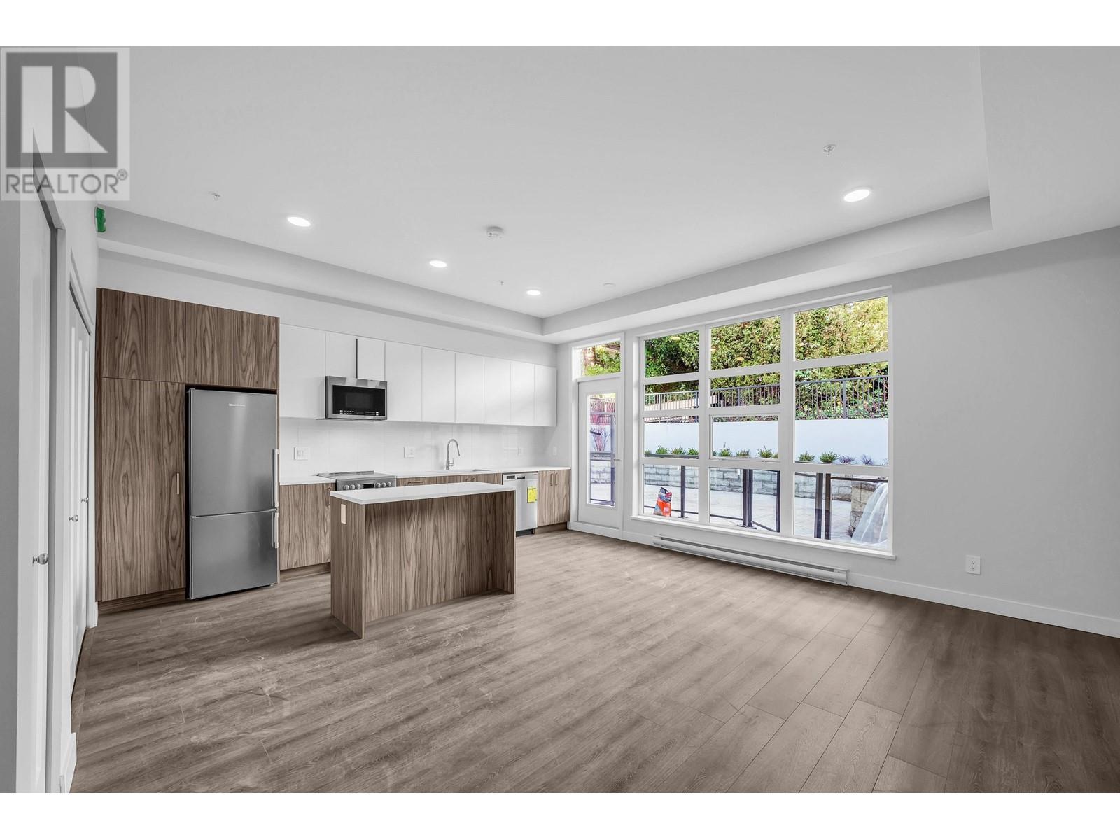 211 395 Ellesmere Avenue Property Photo 2