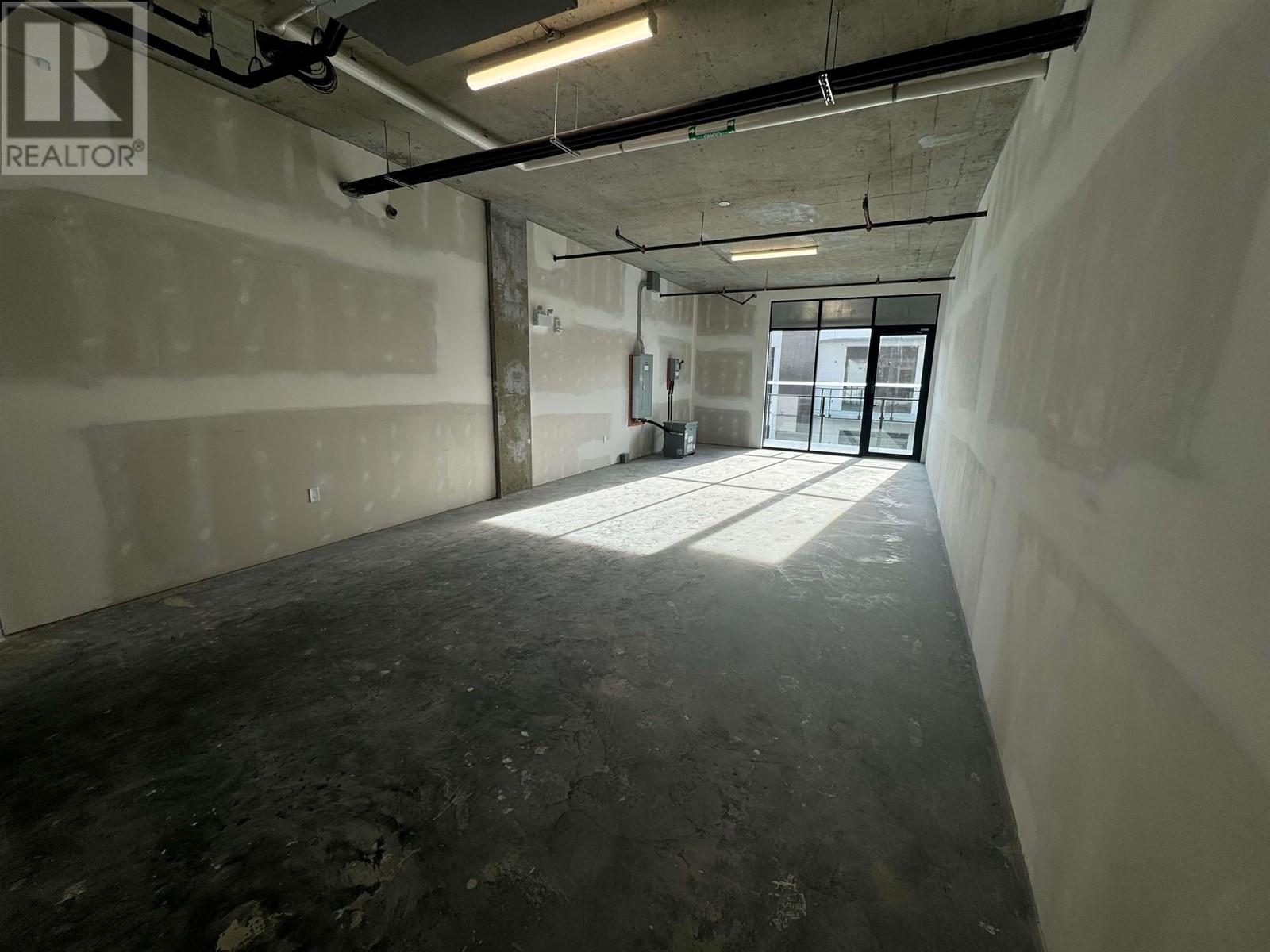 617 8188 Manitoba Street Property Photo 3