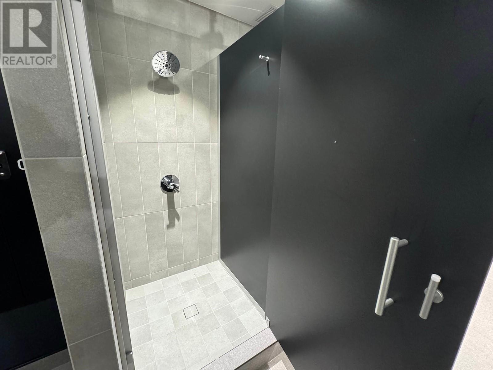 632 8188 Manitoba Street Property Photo 20