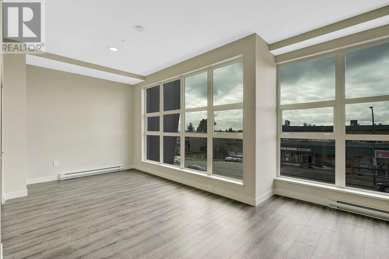 210 395 Ellesmere Avenue Property Photo 7