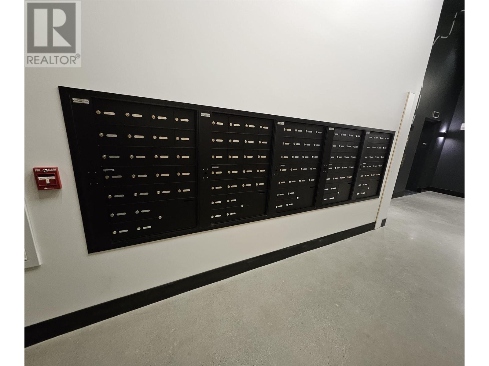 428 8188 Manitoba Street Property Photo 4