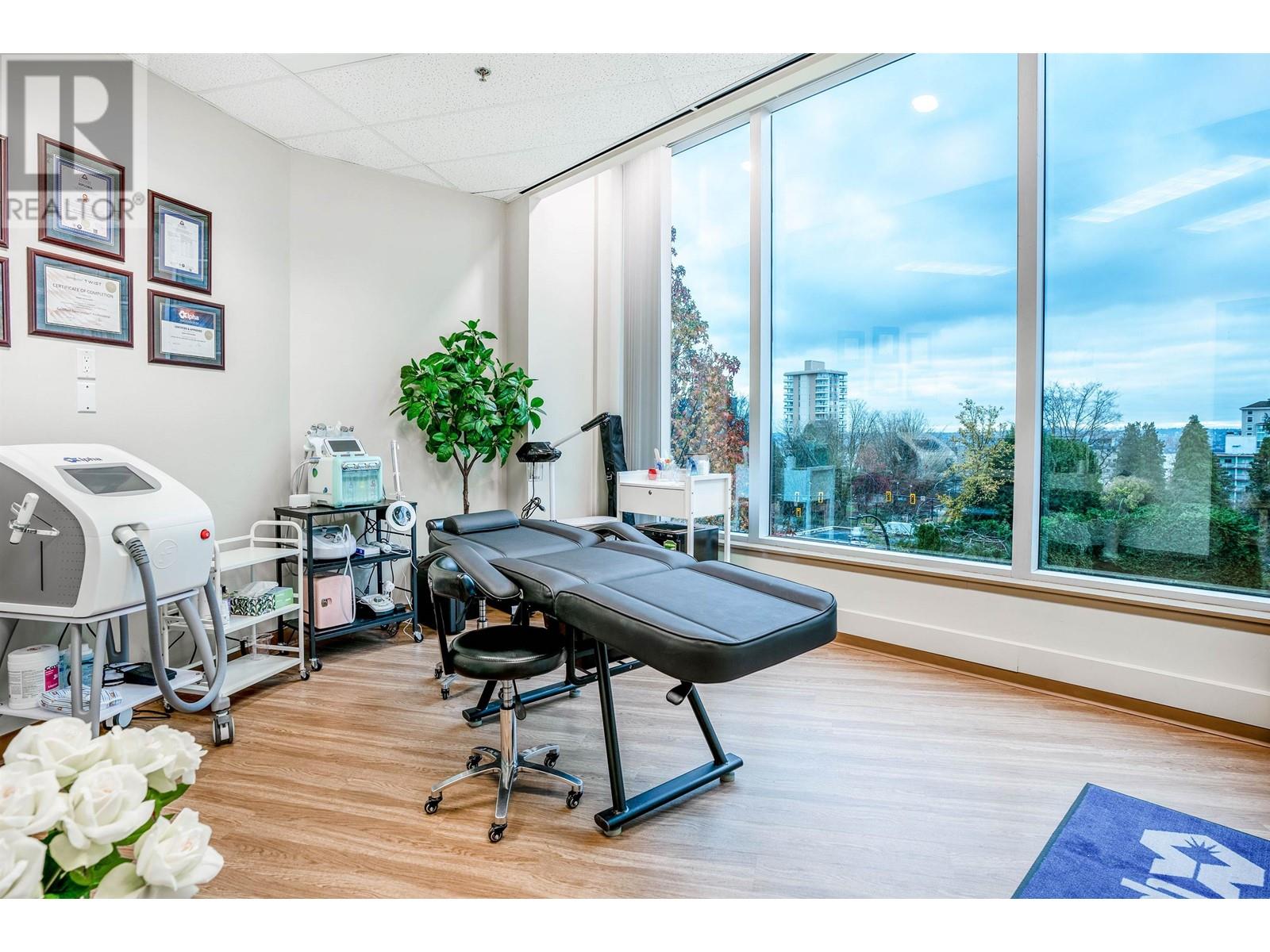 11414 Confidential Property Photo