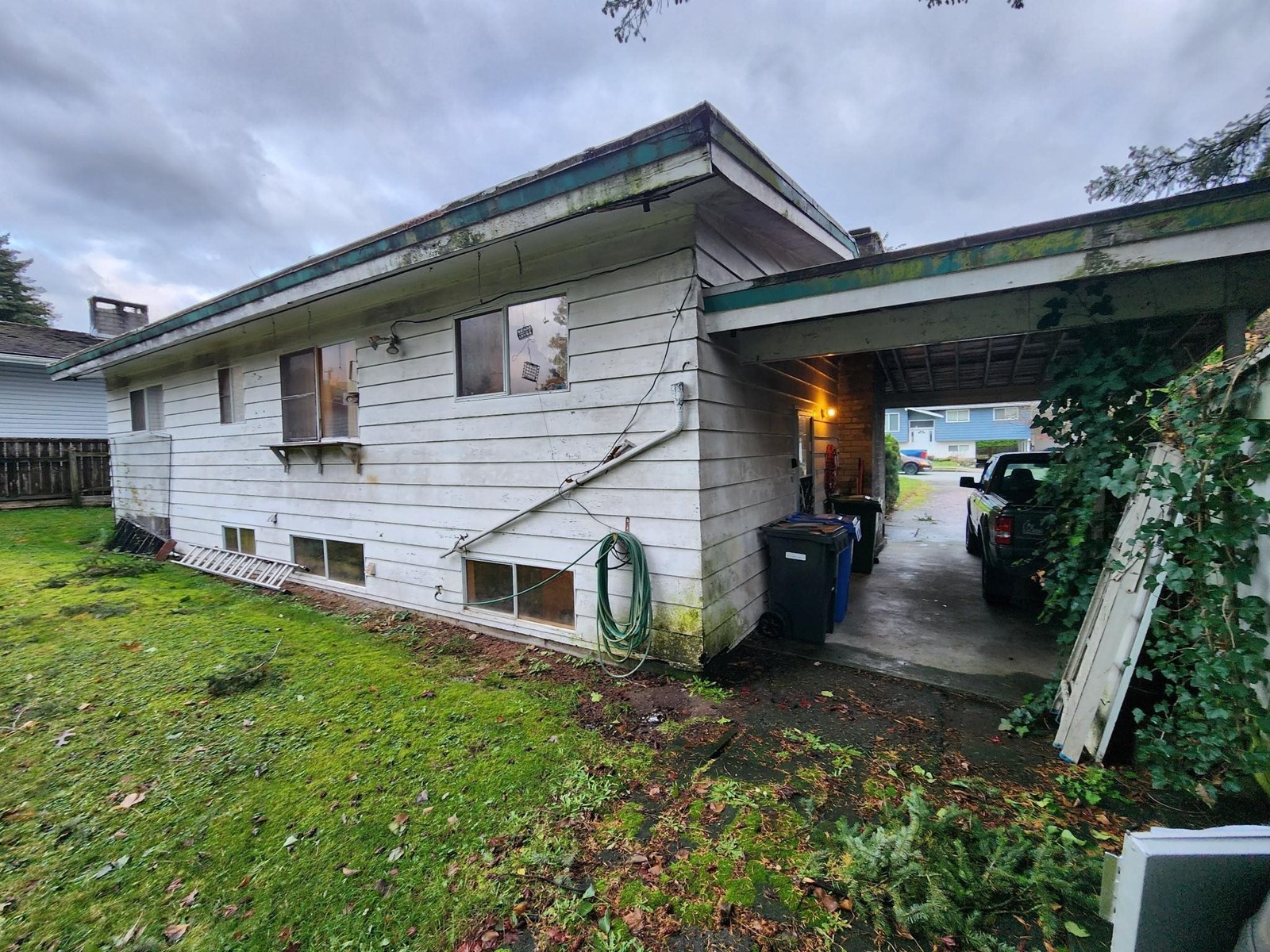 32375 Diamond Crescent Property Photo 2