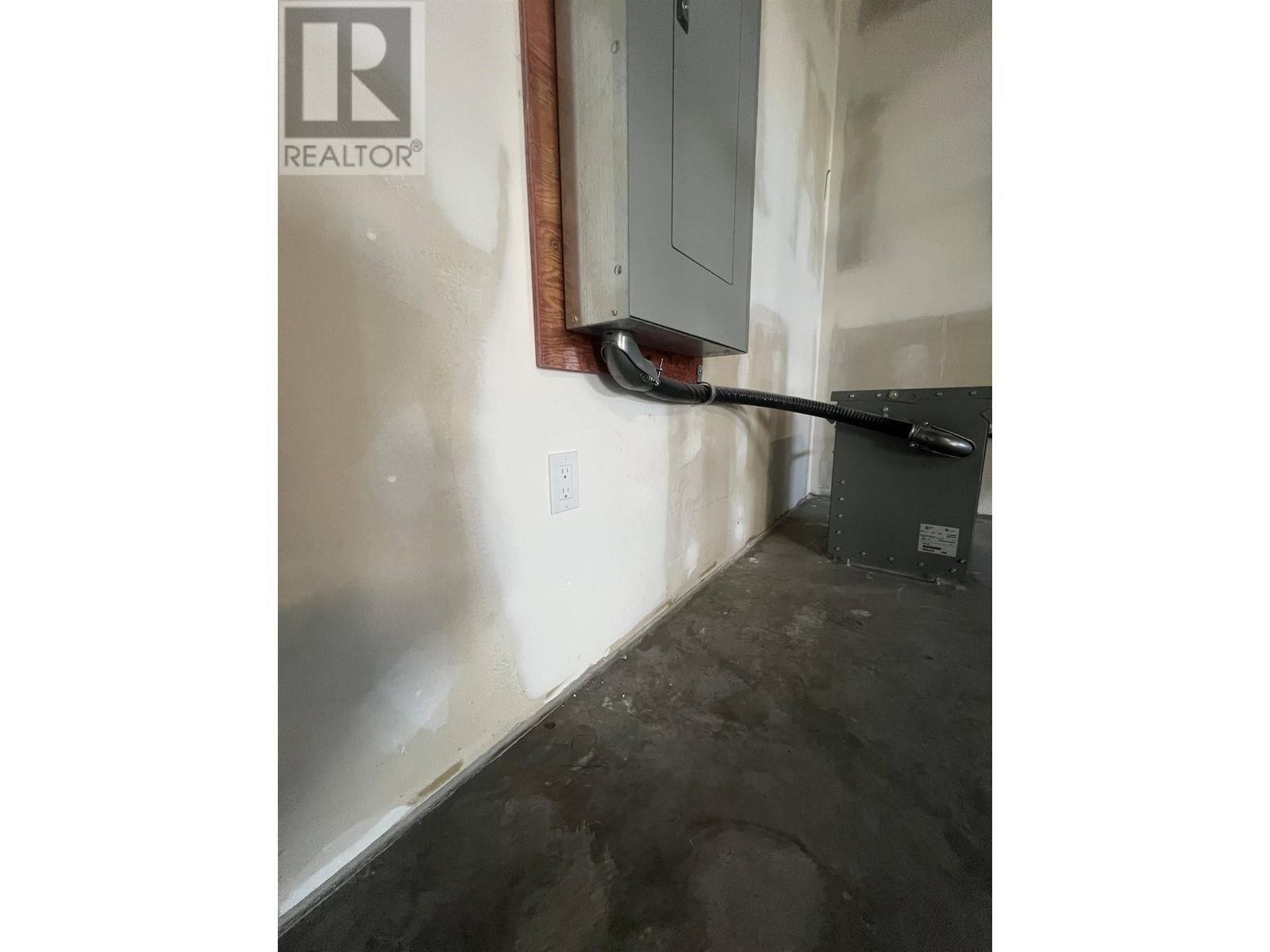 332 8188 Manitoba Street Property Photo 4