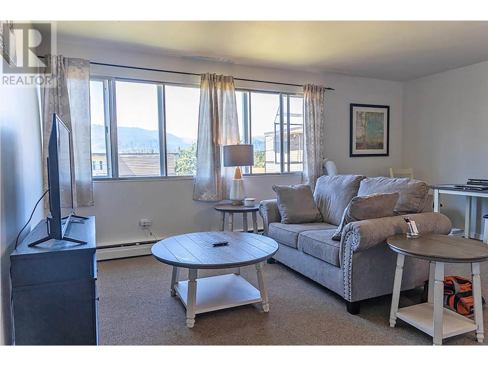 1130-1160 Kingfisher Avenue Property Photo 16
