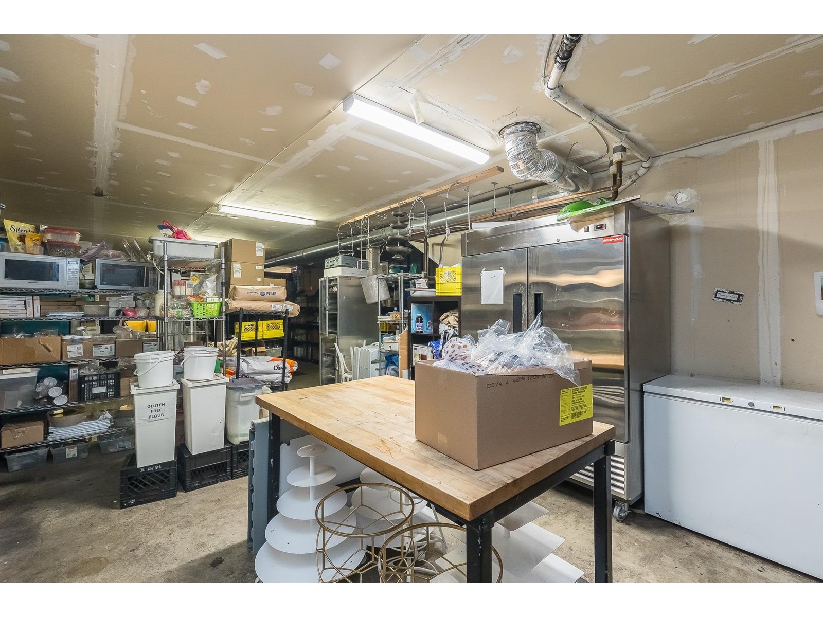 101 2636 Montrose Avenue Property Photo 18
