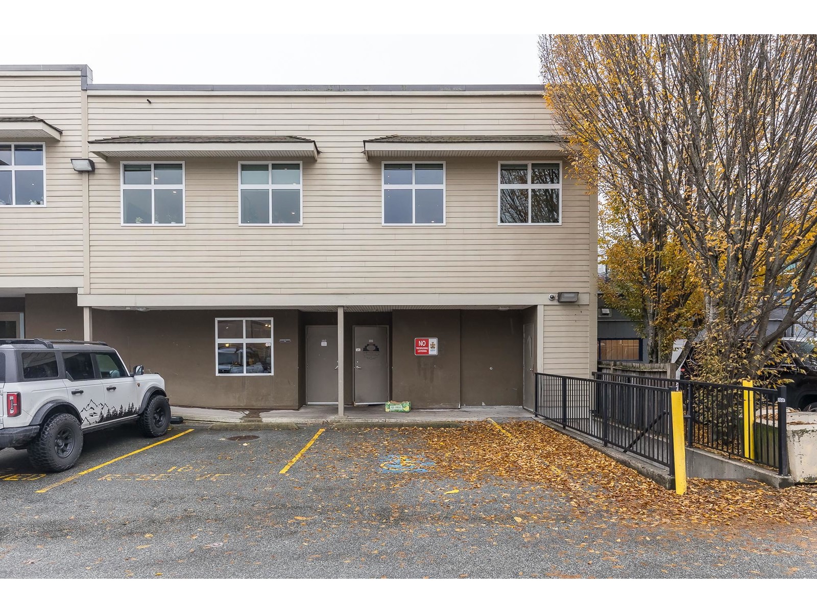 101 2636 Montrose Avenue Property Photo 24