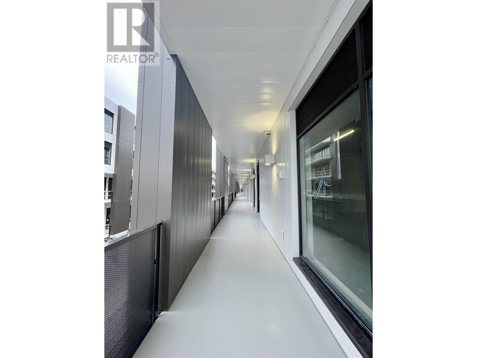 427 8188 Manitoba Street Property Photo 10