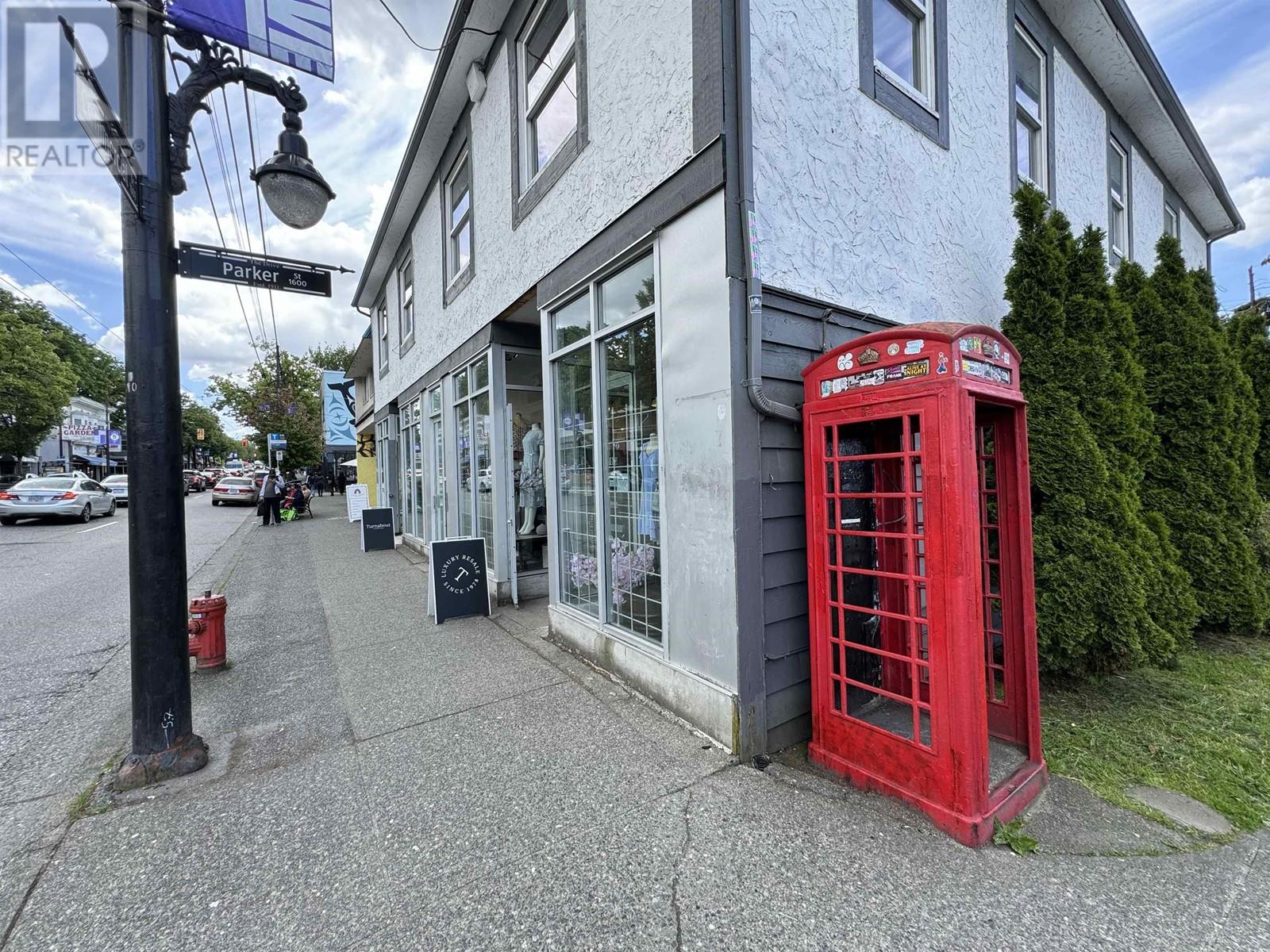 1003 Commercial Drive Property Photo 1