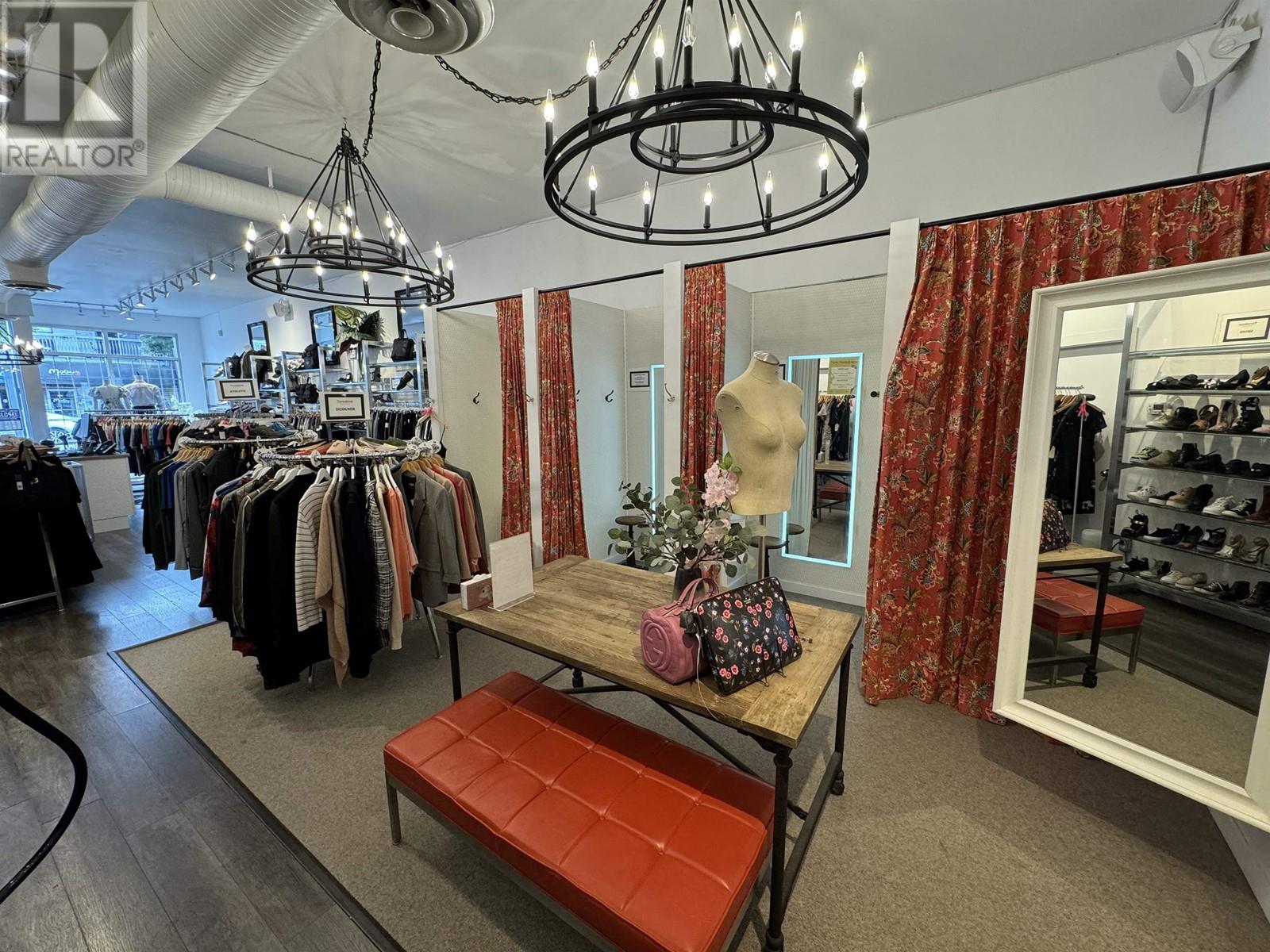 1003 Commercial Drive Property Photo 5