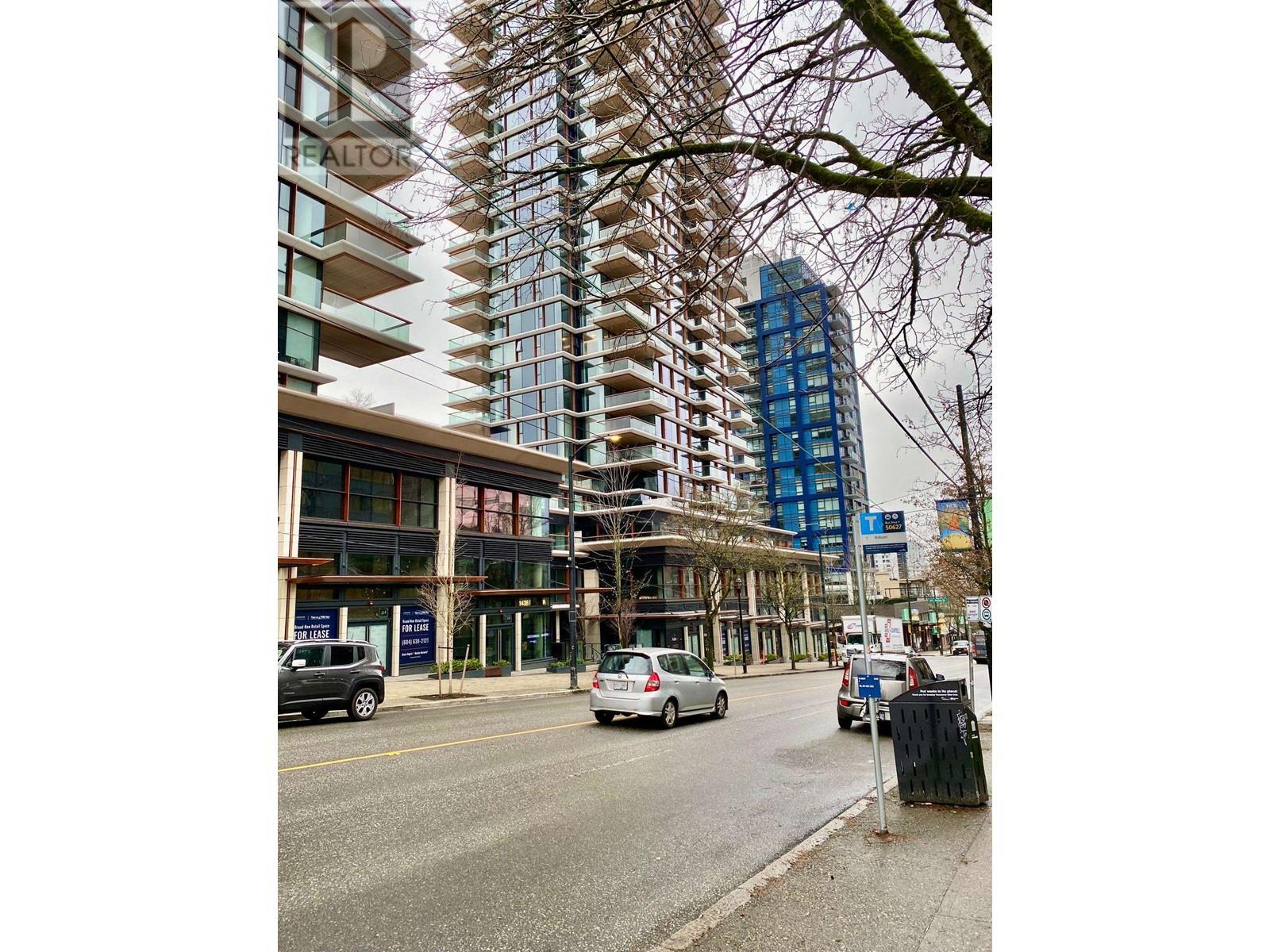 1429 Robson Street Property Photo 4