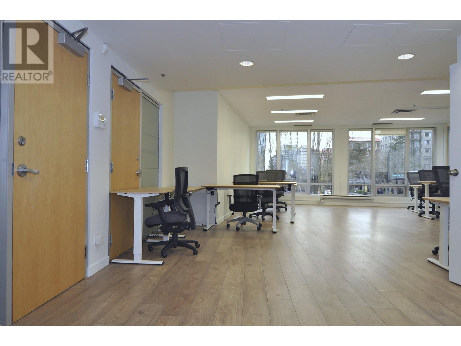 126 & 127 970 Burrard Street Property Photo 11