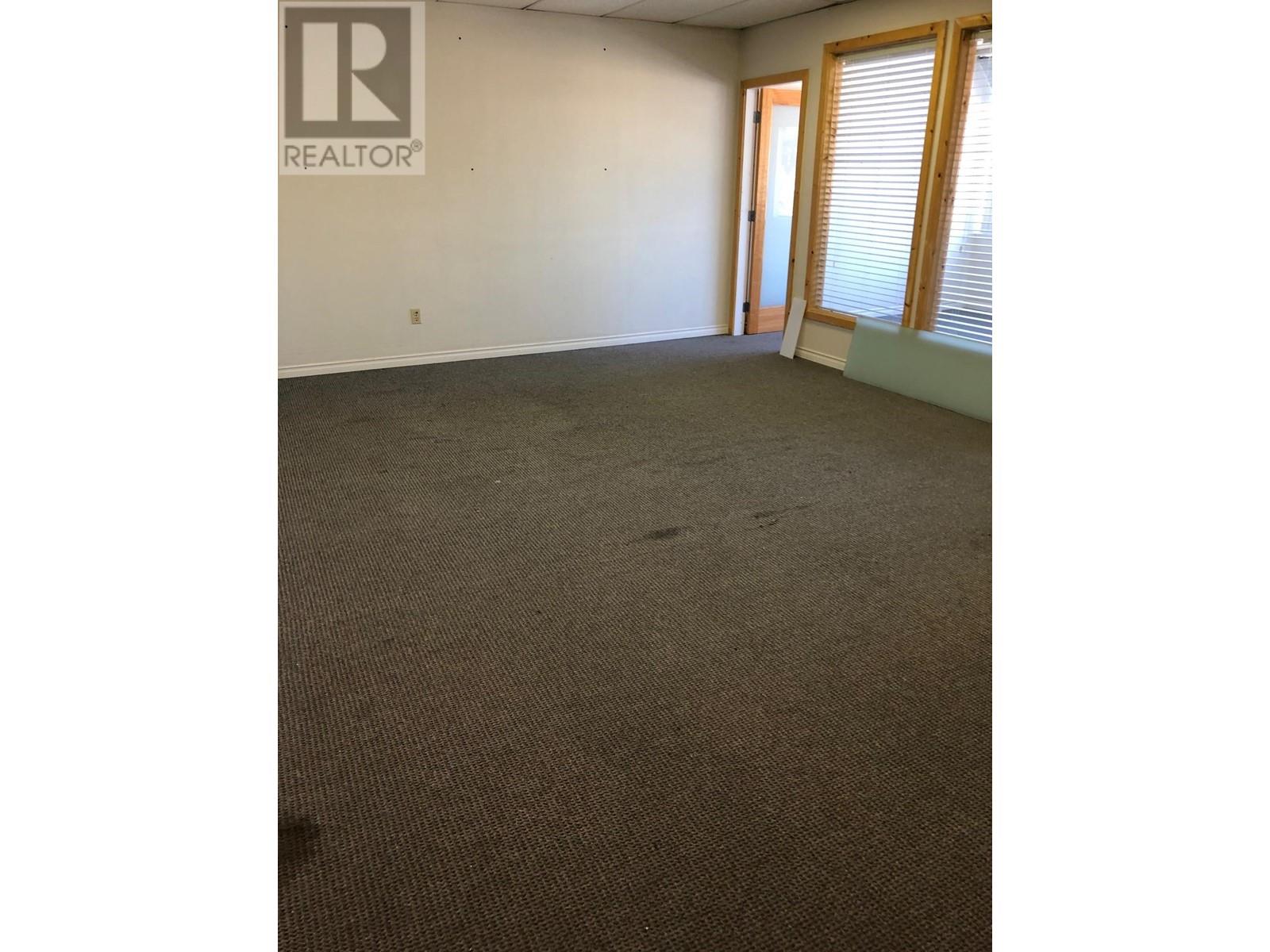 7 11600 Bridgeport Road Property Photo 7