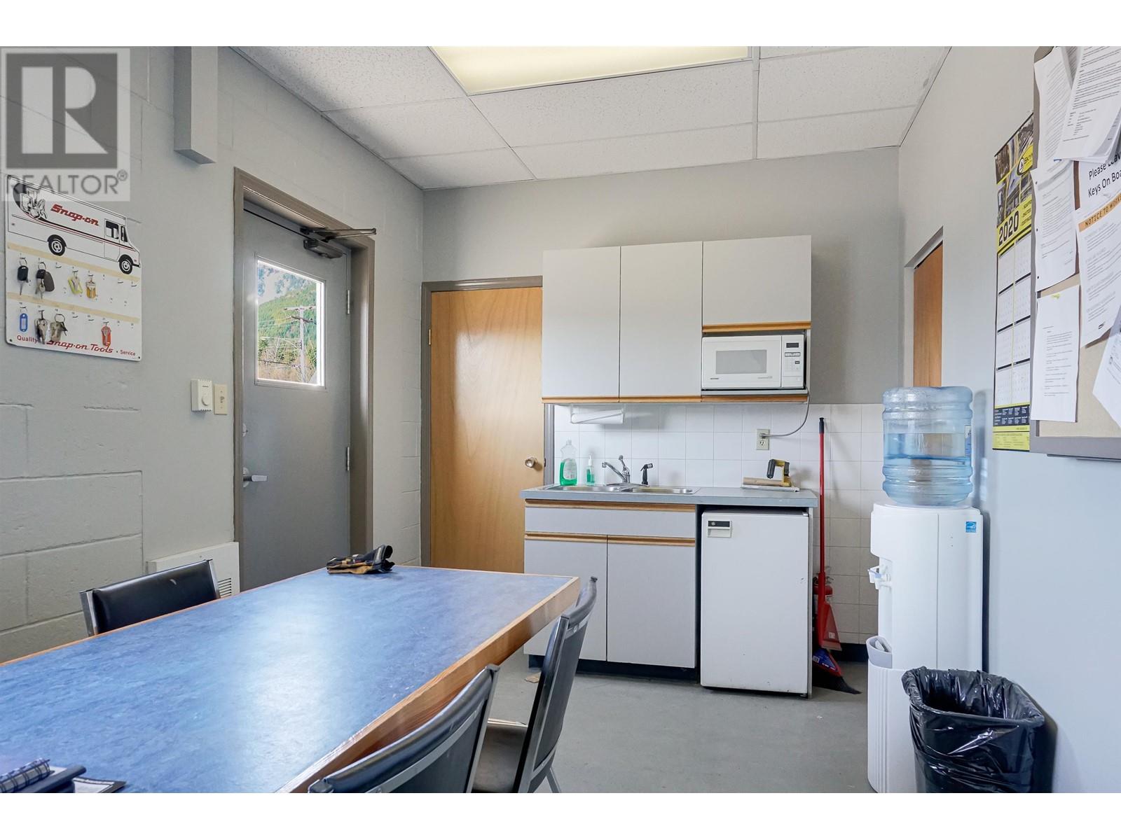 710 Enterprise Avenue Property Photo 13