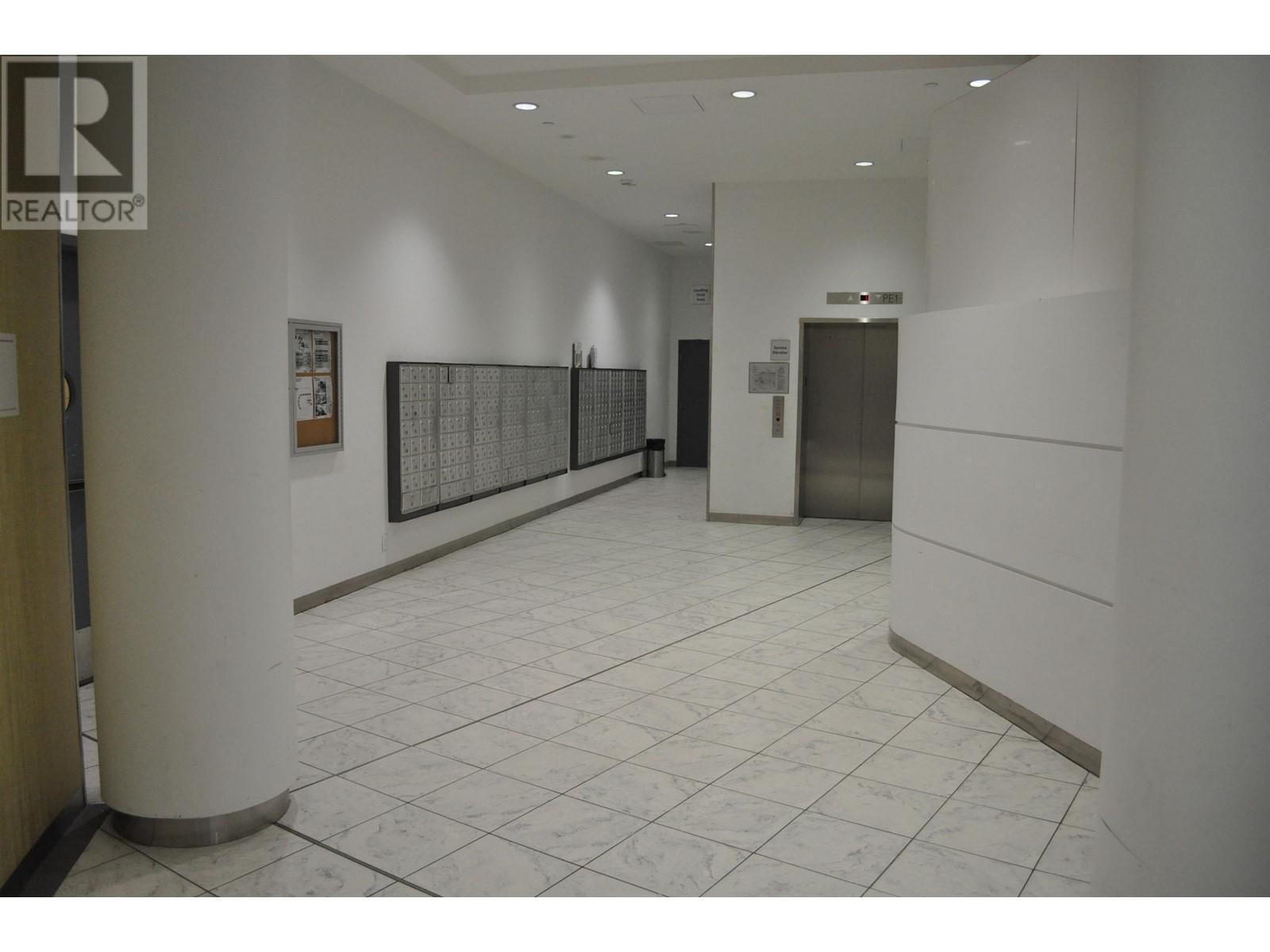 5120 4000 No. 3 Road Property Photo 10