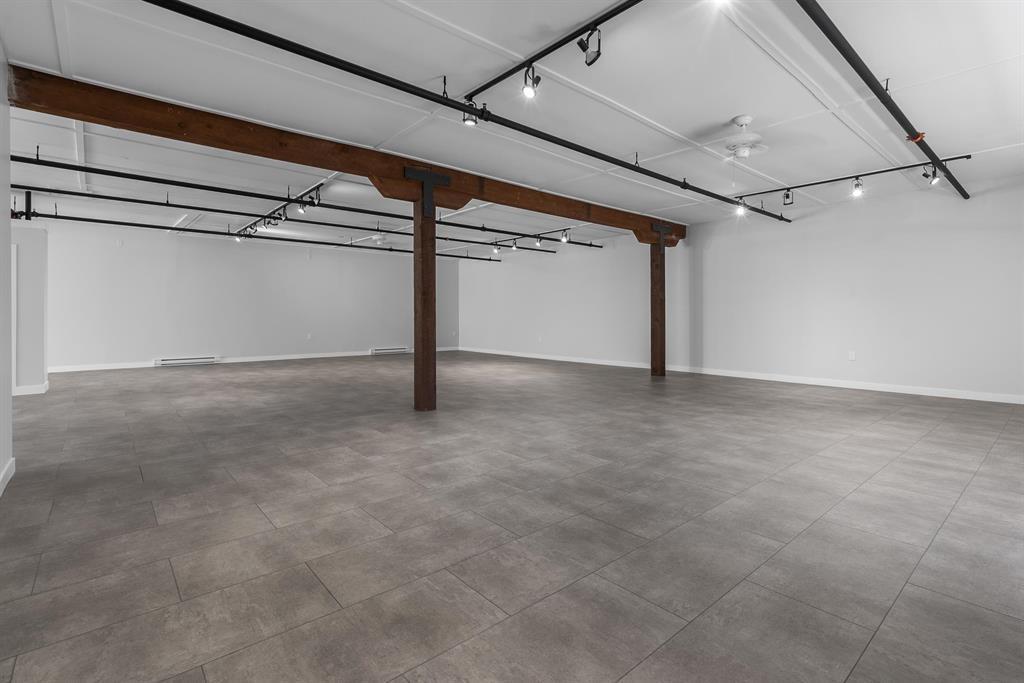 230 2556 Montrose Avenue Property Photo 12