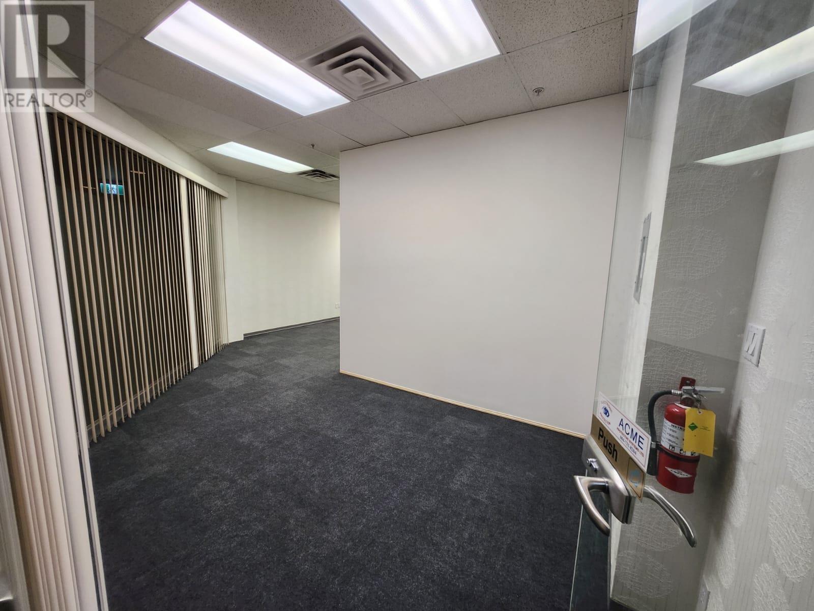 5530 8181 Cambie Road Property Photo 4
