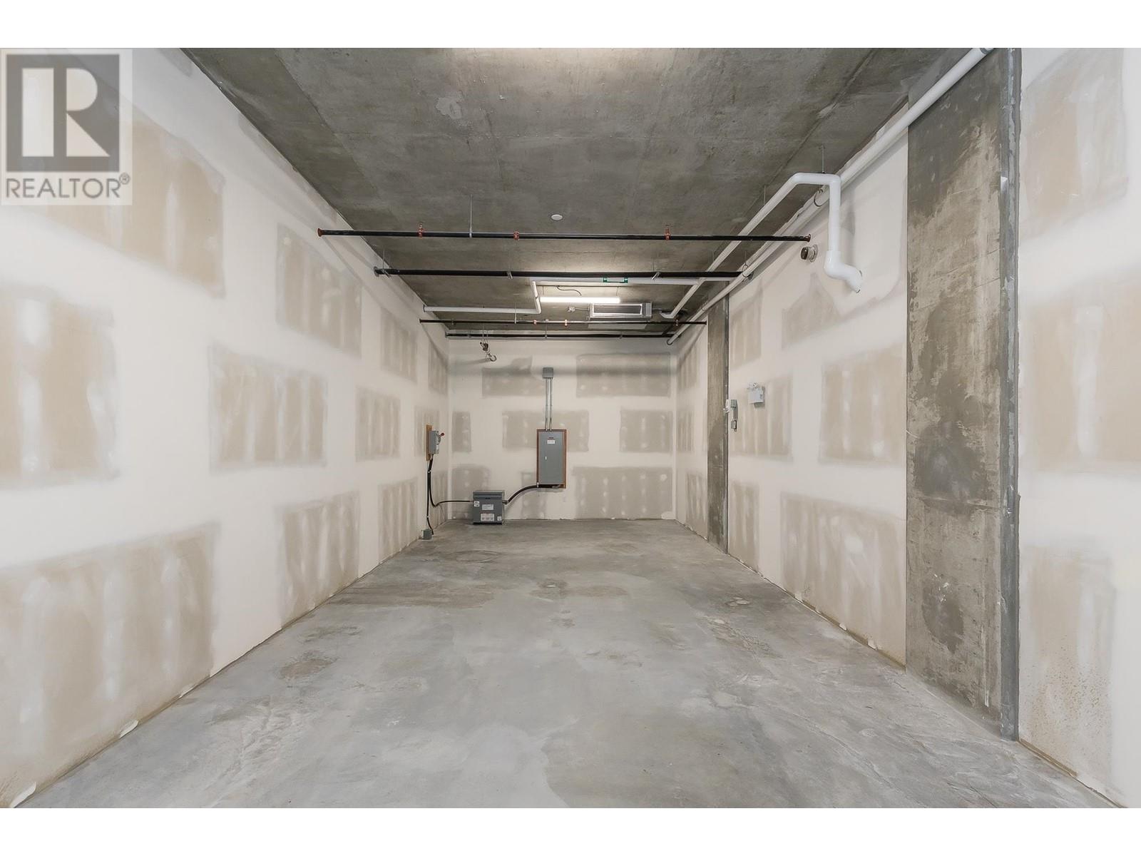 325 8188 Manitoba Street Property Photo 8