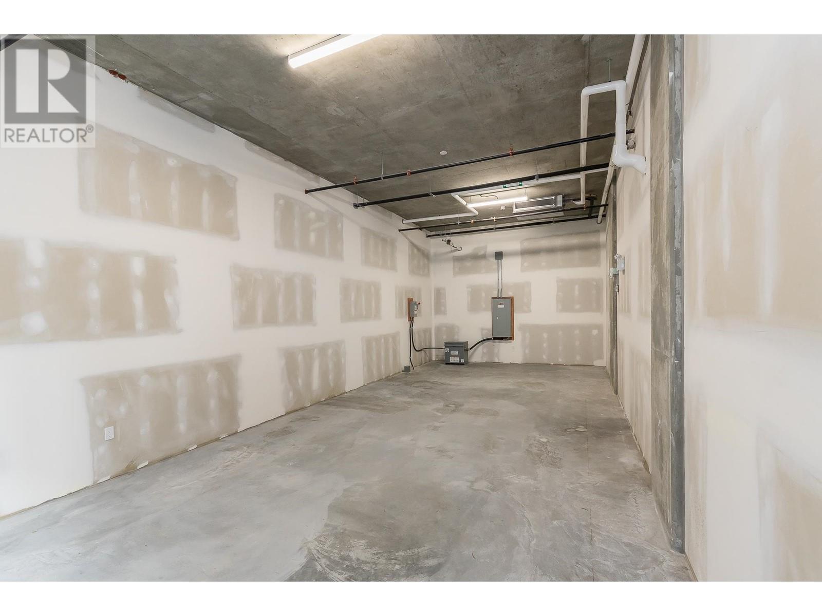 325 8188 Manitoba Street Property Photo 9