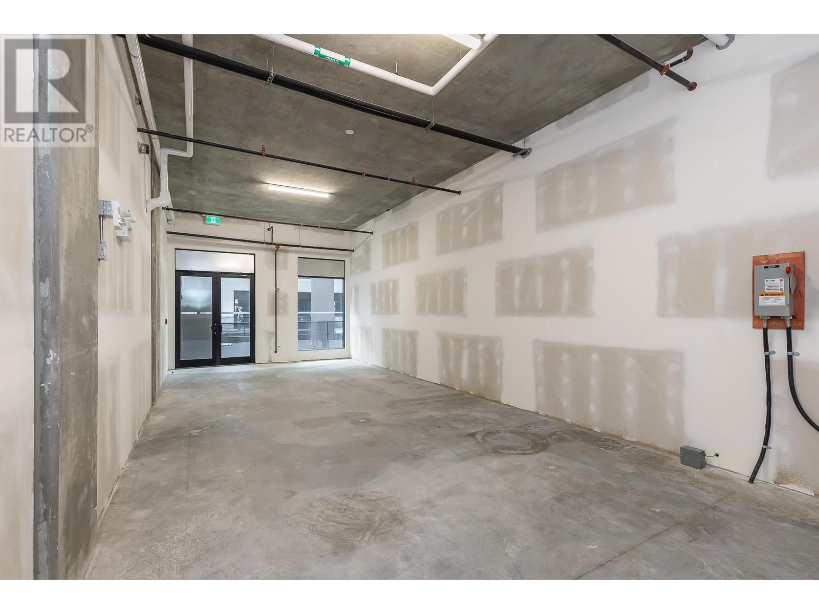 325 8188 Manitoba Street Property Photo 10