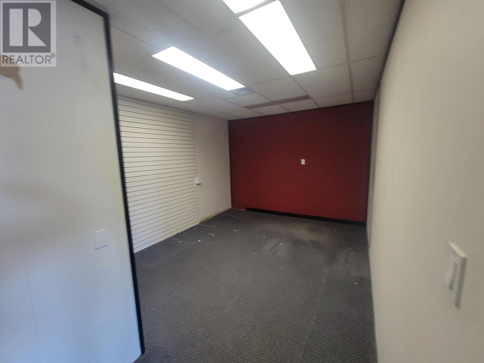 101 3845 15th Avenue Property Photo 7
