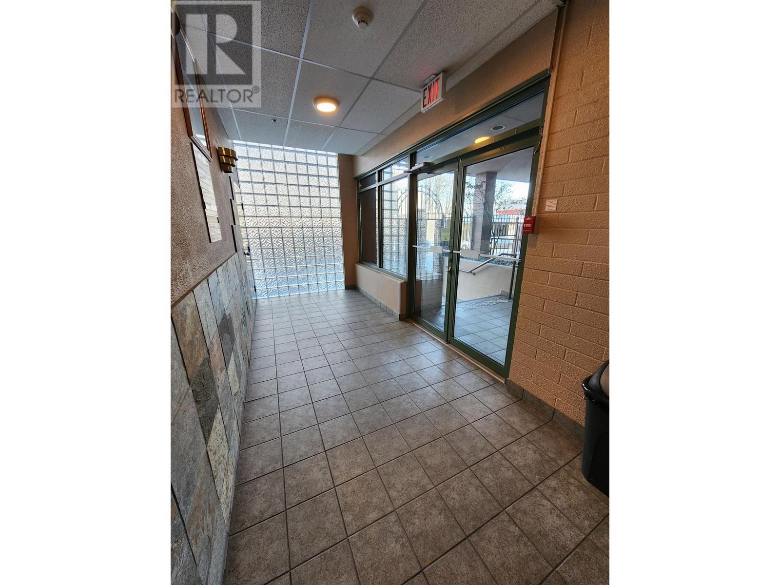 2248 Elgin Avenue Property Photo 2