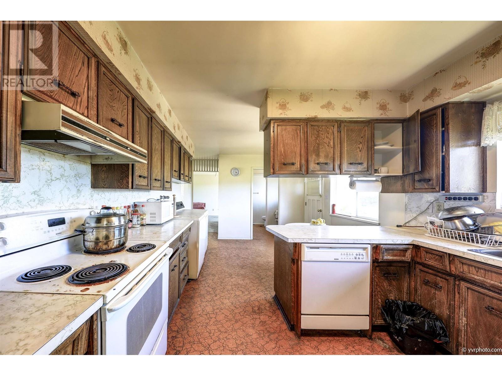 12760 Westminster Highway Property Photo 11