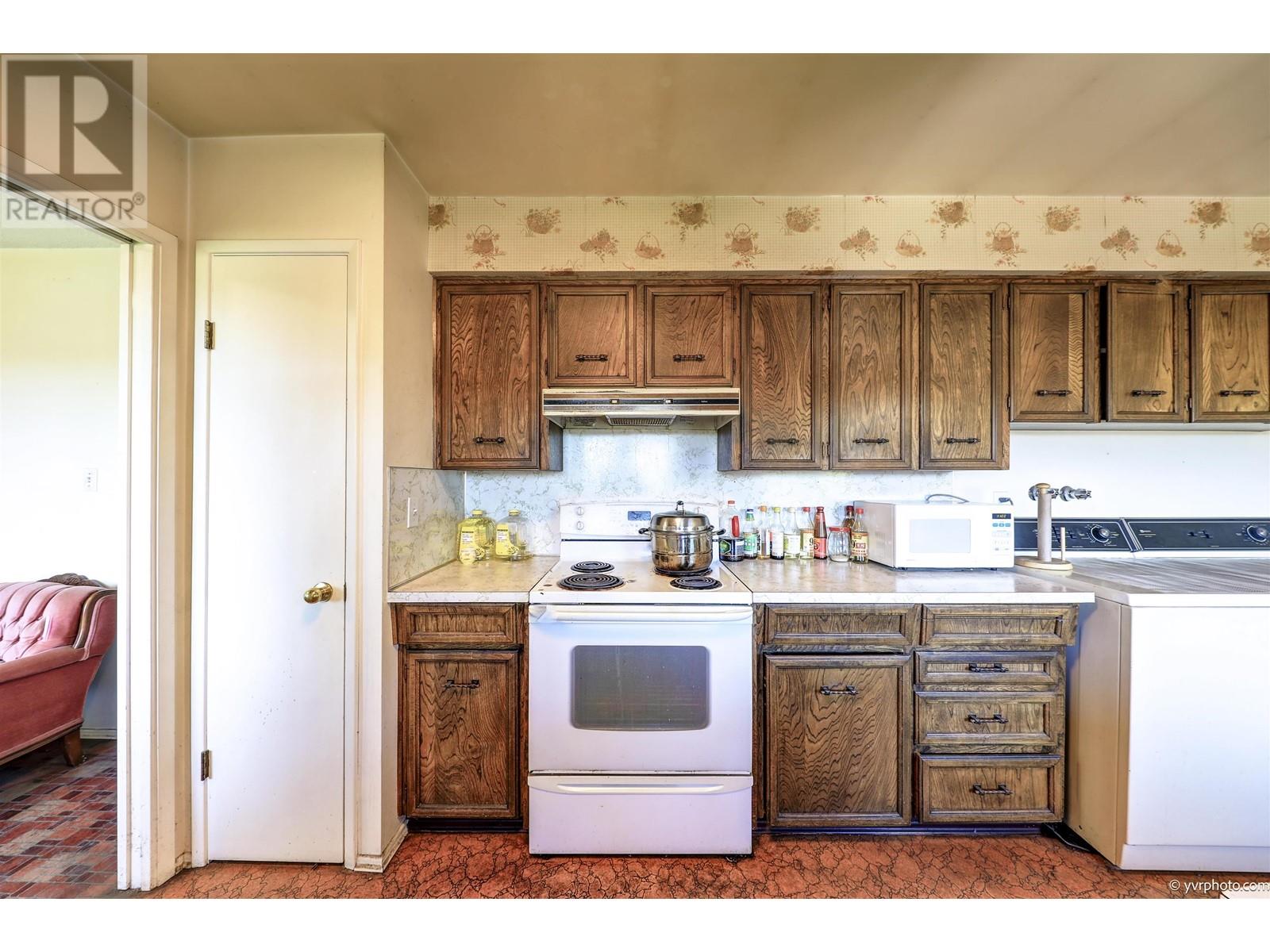 12760 Westminster Highway Property Photo 13