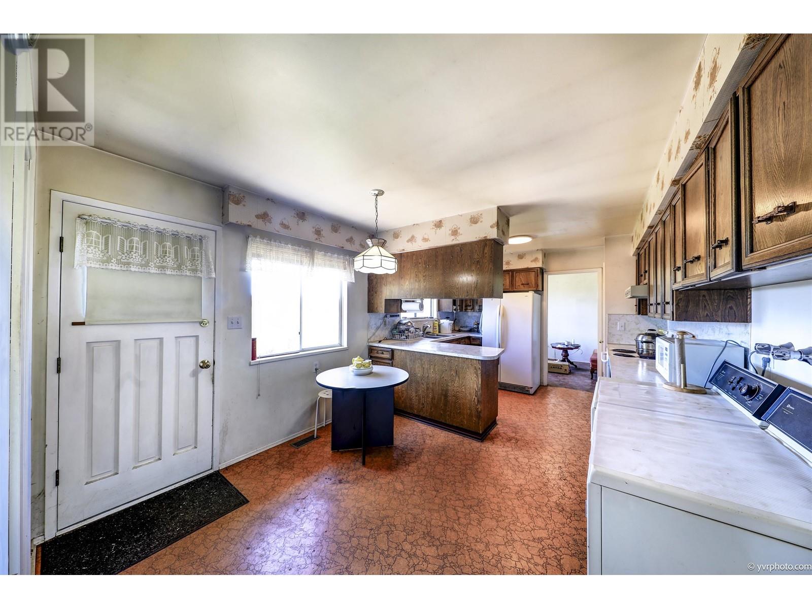 12760 Westminster Highway Property Photo 14