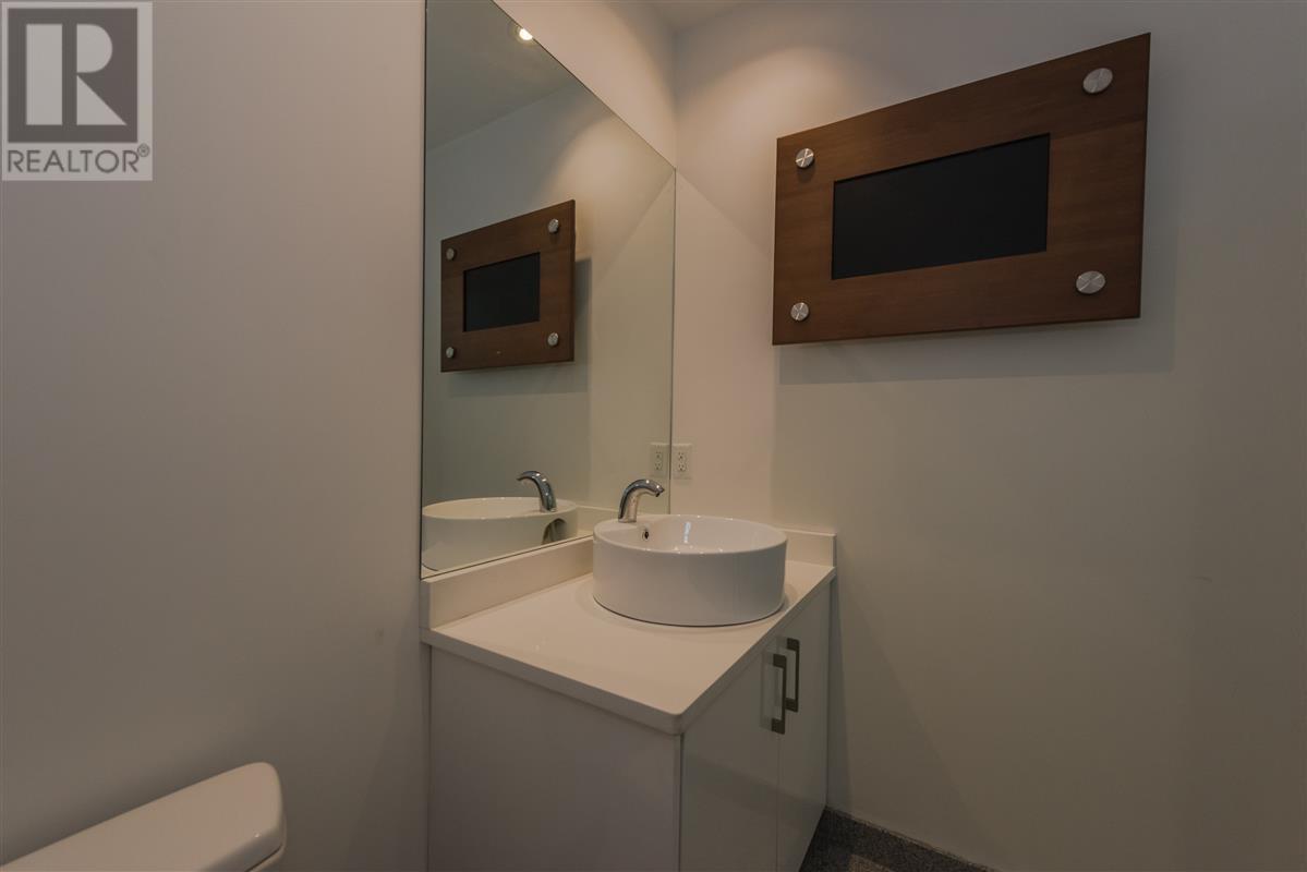 1487 W Pender Street Property Photo 18