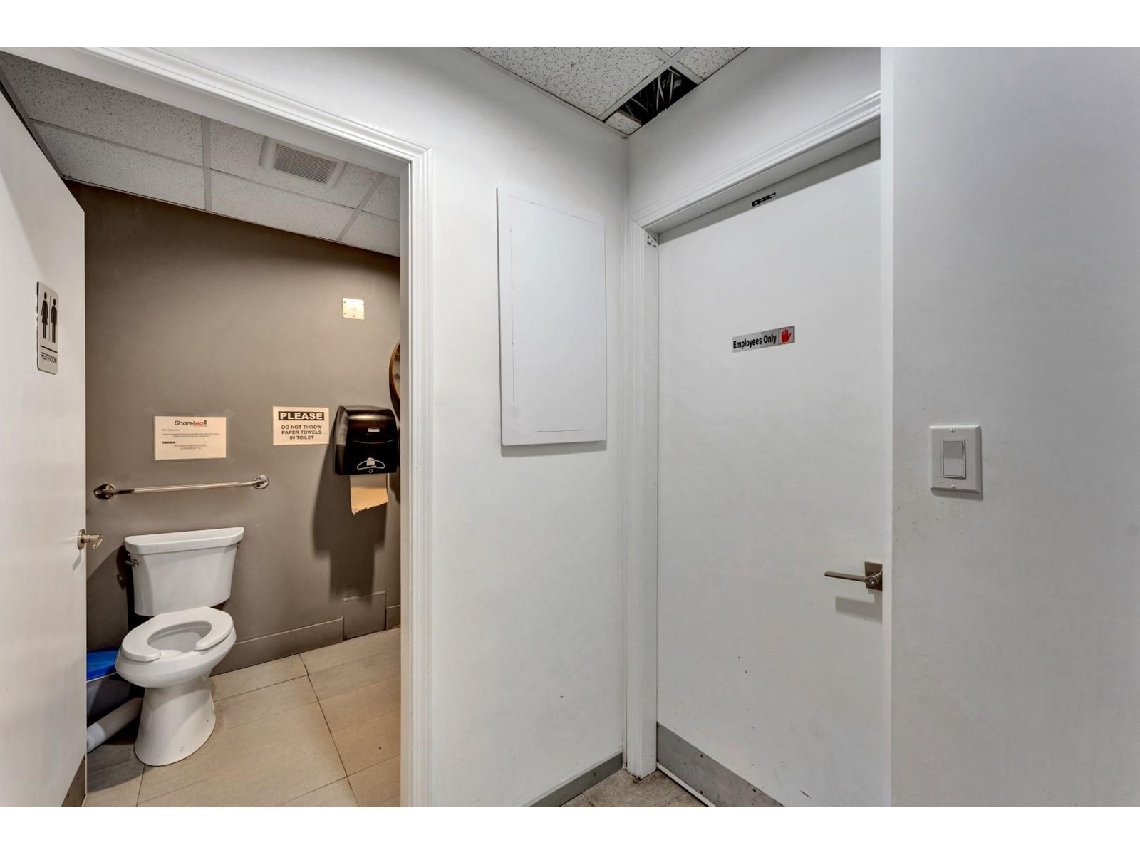 1618 152 Street Property Photo 14