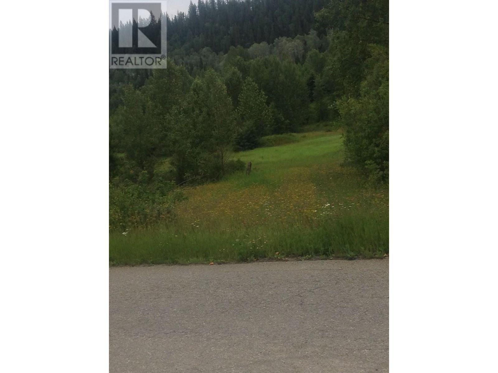 10860 Lake Creek Road Property Photo 4