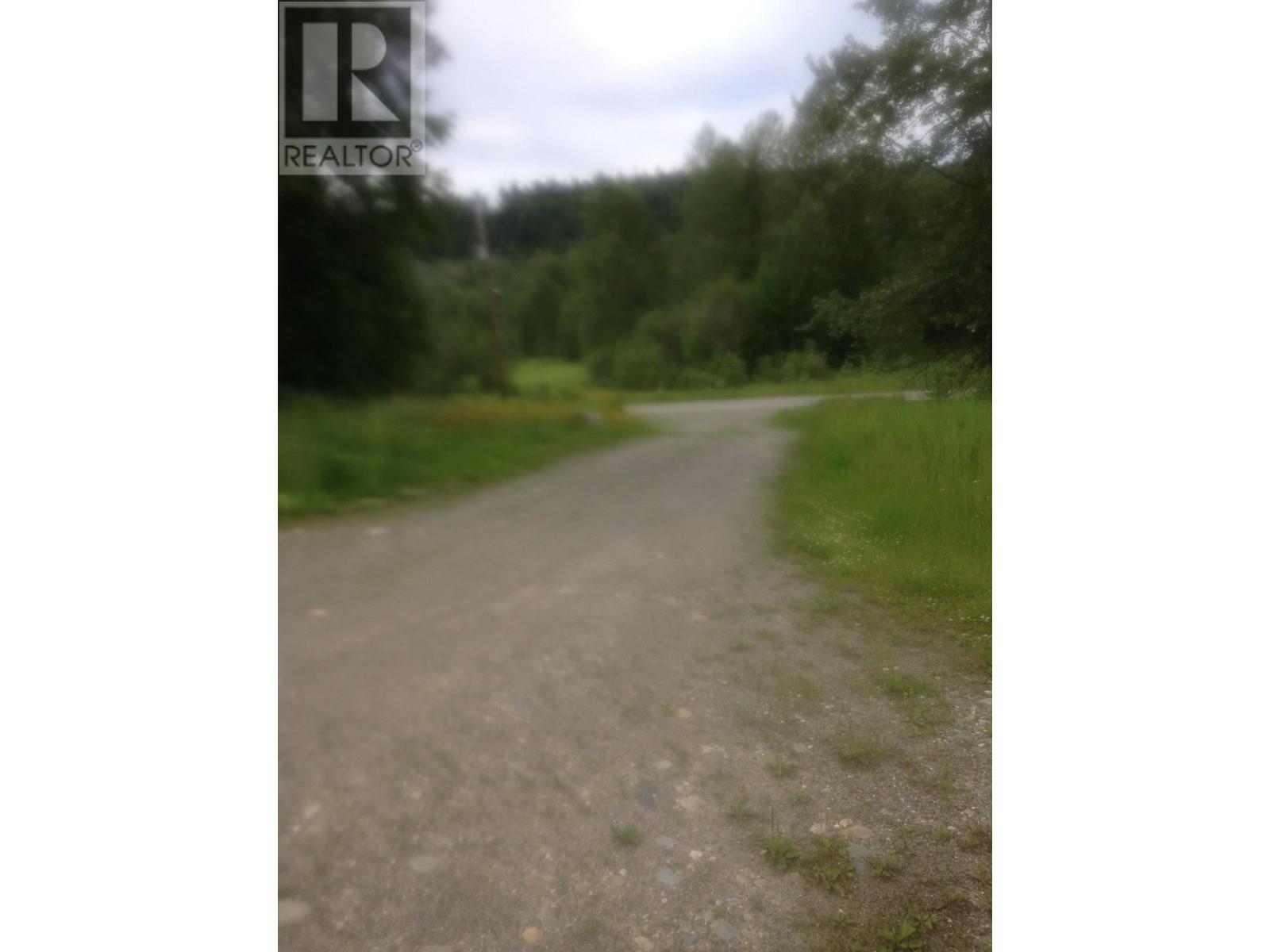 10860 Lake Creek Road Property Photo 5