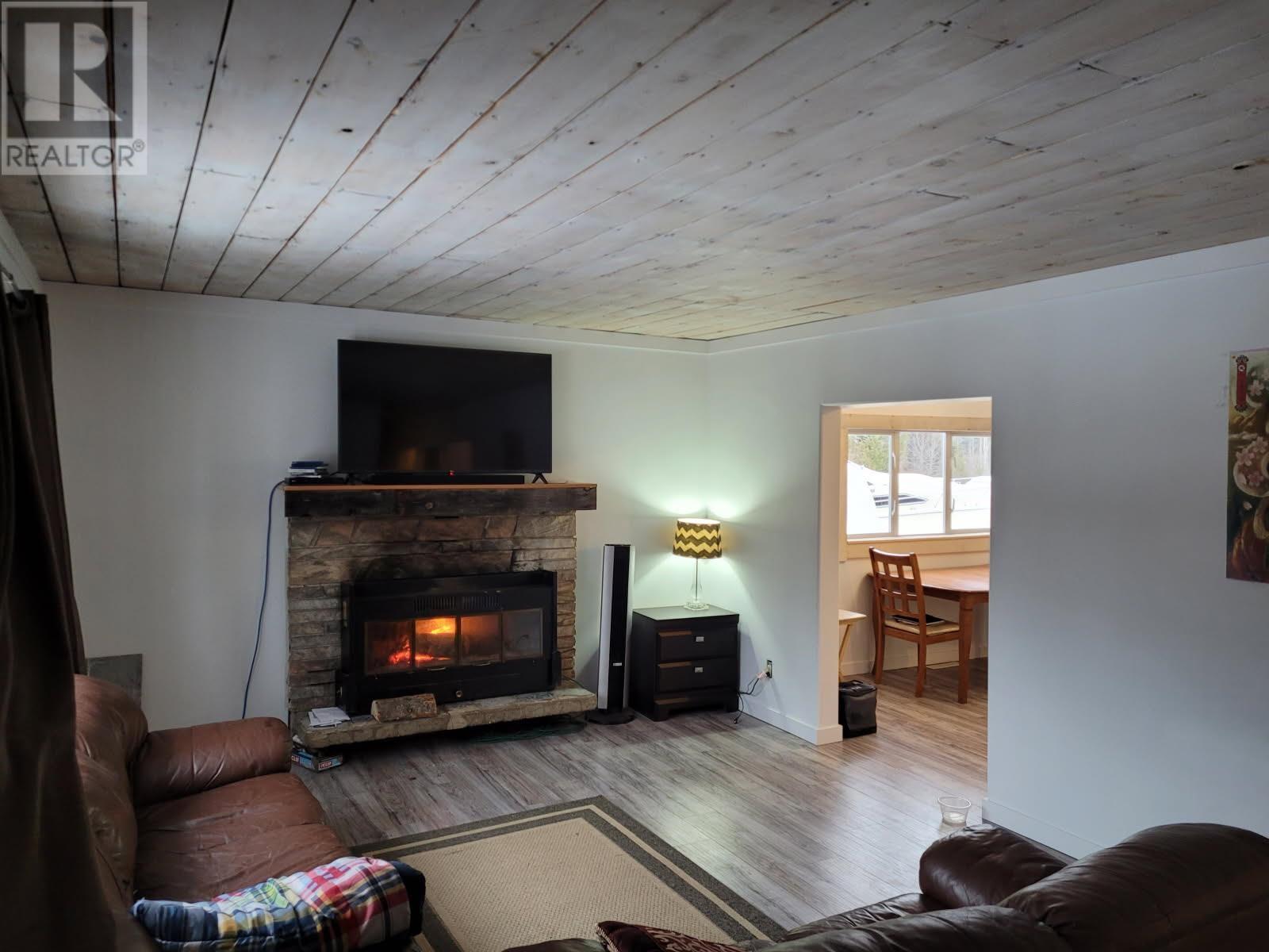 10860 Lake Creek Road Property Photo 14