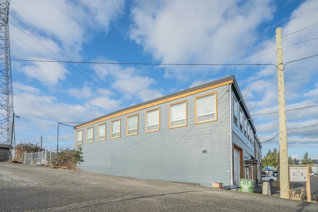 6967 Bridge Street Property Photo 3