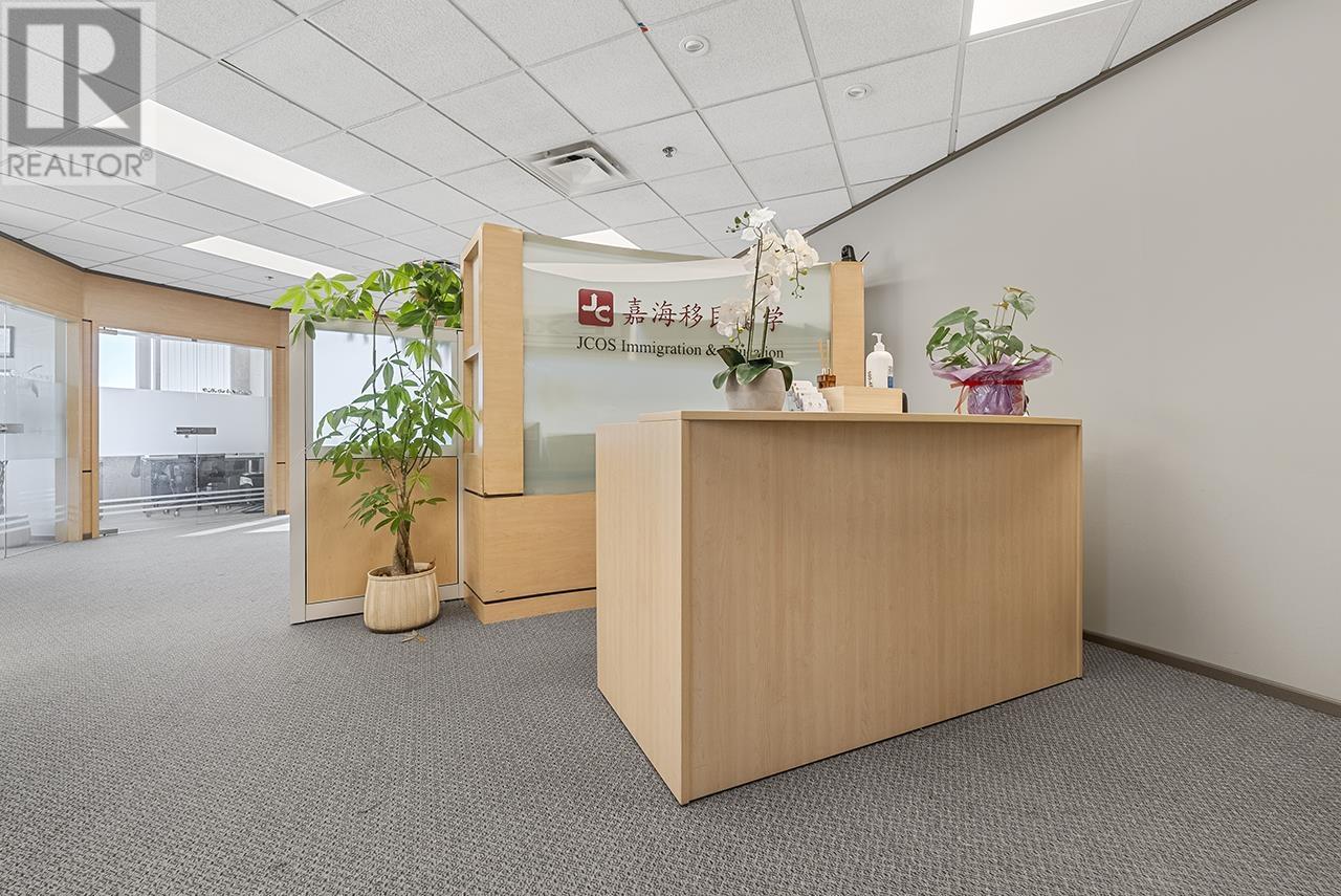 401 4538 Kingsway Property Photo 13